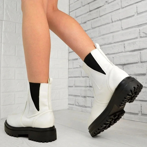RAID | Brazen Chunky Sole Faux Leather Chelsea Biker Boots / Booties Siz… - Picture 3 of 7